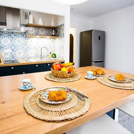 Romantic Sea View Studio, Steps Away From The Beach Antibes Exteriér fotografie