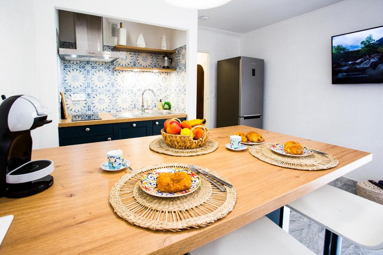 Romantic Sea View Studio, Steps Away From The Beach Antibes Exteriér fotografie