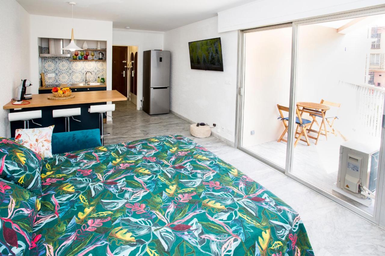 Romantic Sea View Studio, Steps Away From The Beach Antibes Exteriér fotografie